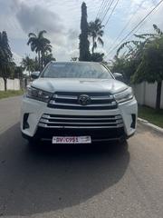 Toyota Highlander 2019 White for sale