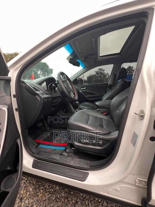 Hyundai Santa Fe 2014 White