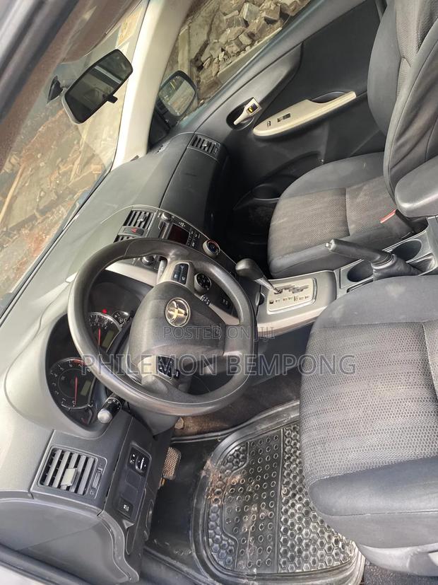 Toyota Corolla 2012 Gray