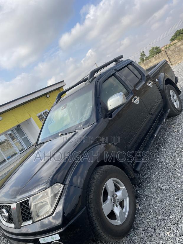 Nissan Frontier Crew Cab SE 4x4 2011 Black