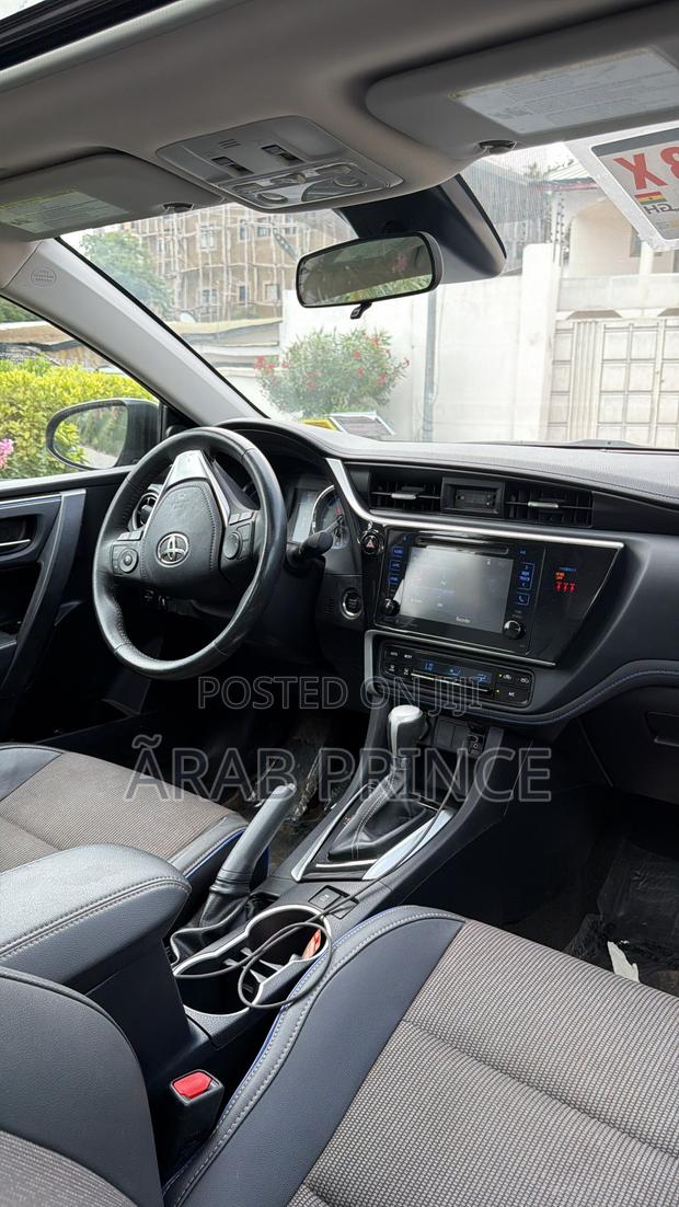Toyota Corolla 2018 Black