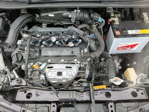 Toyota Vitz 2014 Burgundy