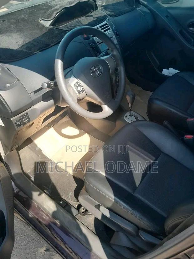 Toyota Yaris 2010 Black