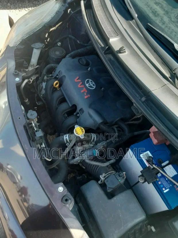Toyota Yaris 2010 Black