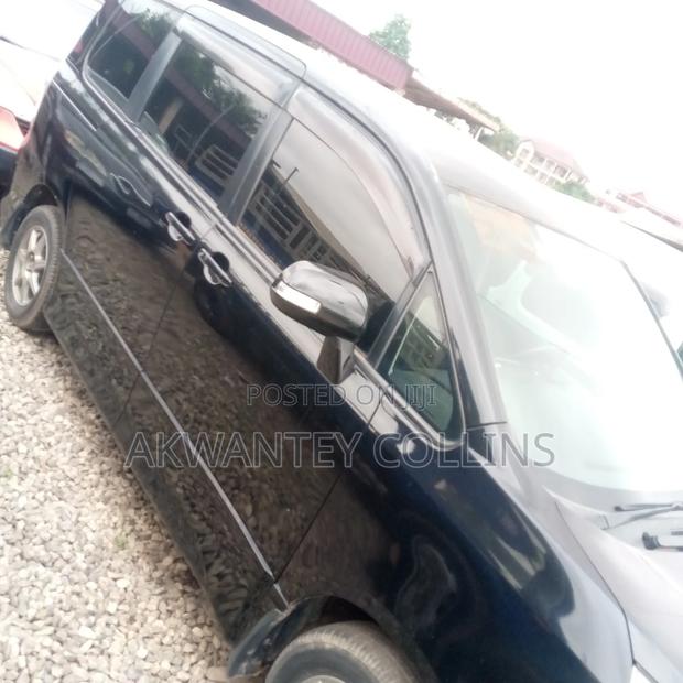 Toyota Voxy 2010 Black