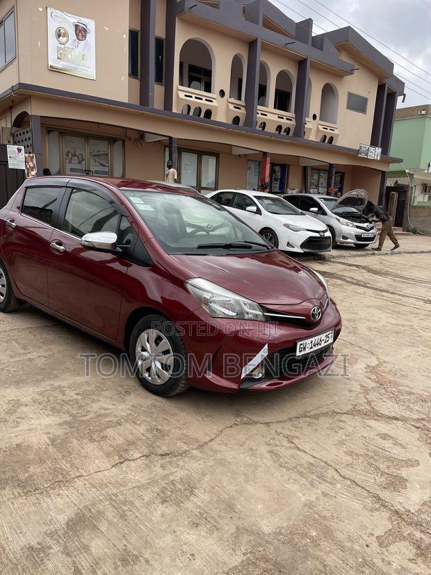 Toyota Vitz 1.3 AWD 5dr 2015 Burgundy