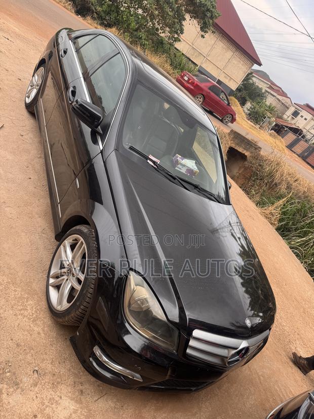 Mercedes-Benz C250 2012 Black