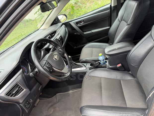 Toyota Corolla 2015 Black