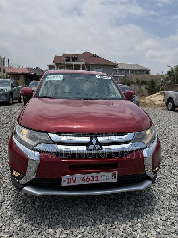 Mitsubishi Outlander 2018 Red