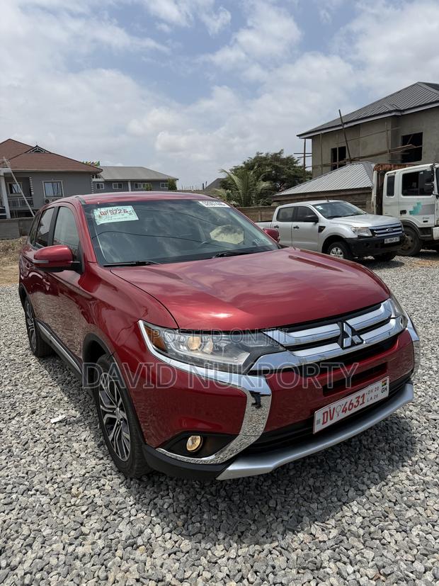 Mitsubishi Outlander 2018 Red