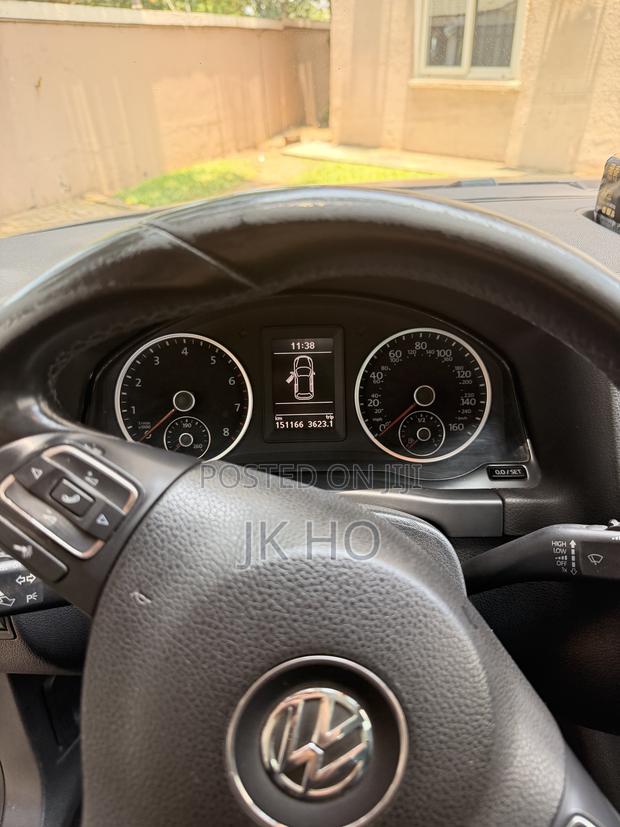 Volkswagen Tiguan 2.0T Wolfsburg Edition FWD 2017 Black