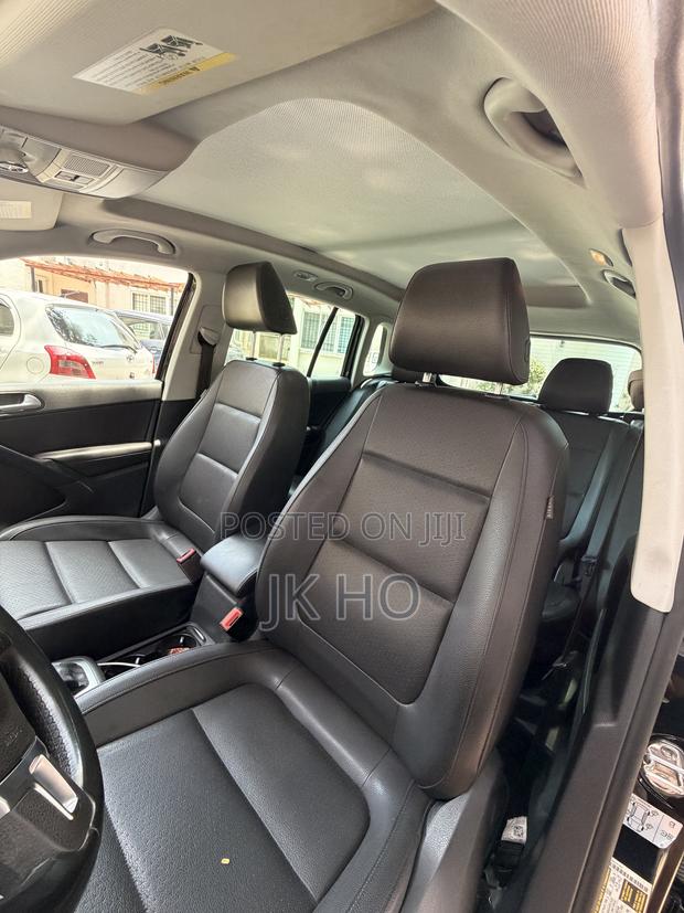 Volkswagen Tiguan 2.0T Wolfsburg Edition FWD 2017 Black