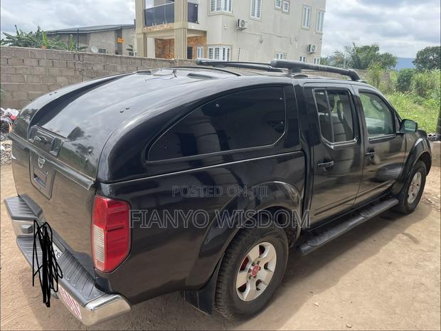 Nissan Navara 2015 Black