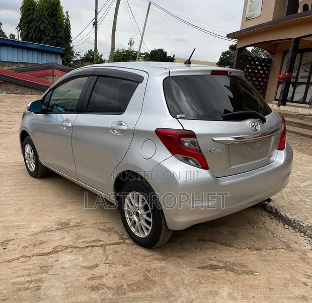 Toyota Vitz 1.3 AWD 5dr 2015 Silver
