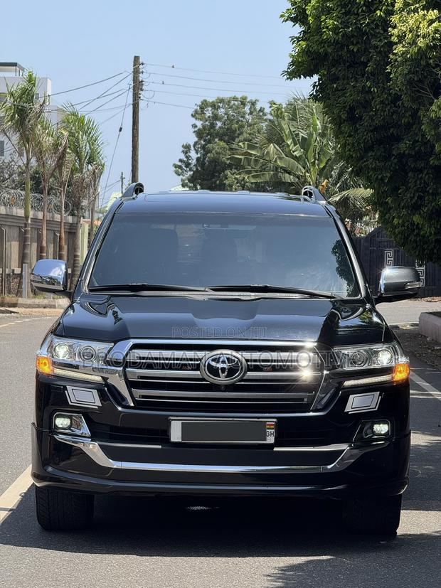 Toyota Land Cruiser 4.5 V8 GXR 2019 Black