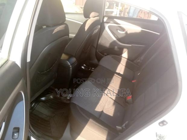 Hyundai Elantra 2015 White