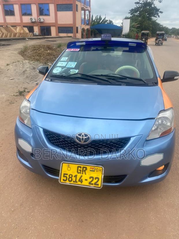 Toyota Belta 2010 Blue