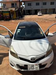 Toyota Vitz 2012 White for sale