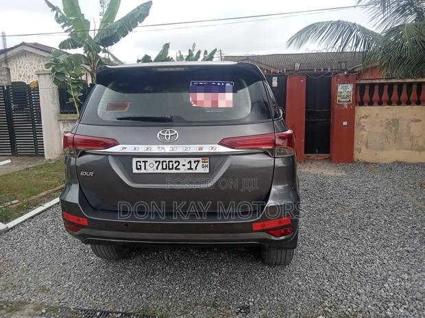 Toyota Fortuner 2.7 AWD 2017 Gray