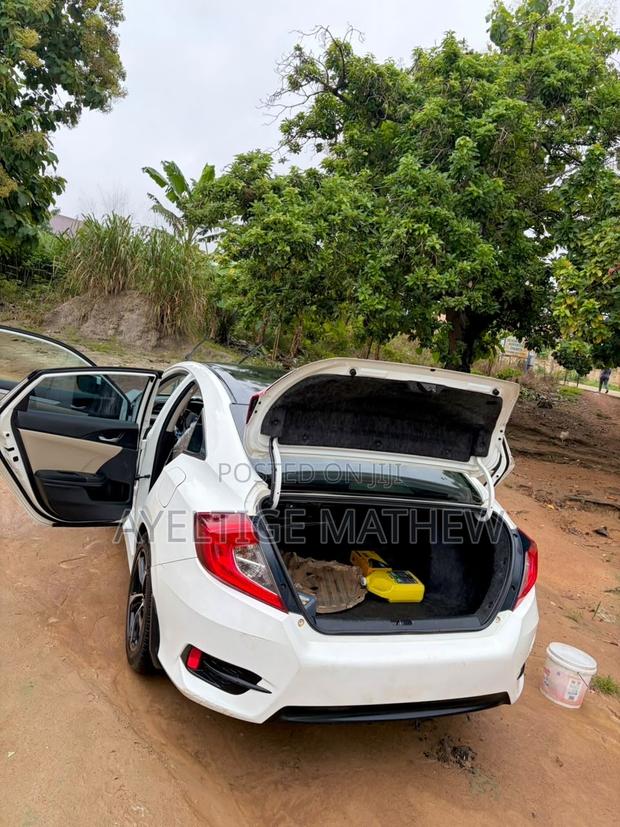 Honda Civic LX 4dr Sedan (2.0L 4cyl) 2016 White