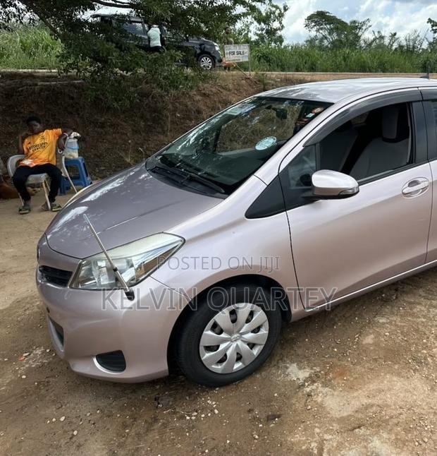 Toyota Vitz 1.3 FWD 3dr 2013