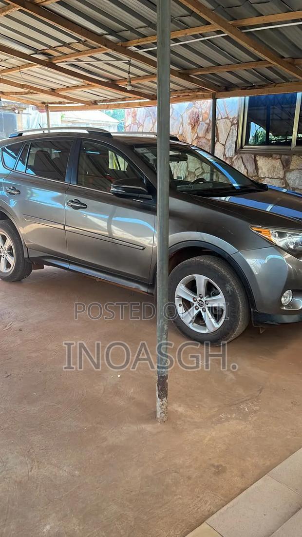 Toyota RAV4 LE 4dr SUV AWD (2.5L 4cyl 6A) 2015 Gray