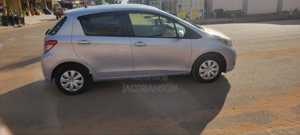Toyota Vitz 2012 Silver