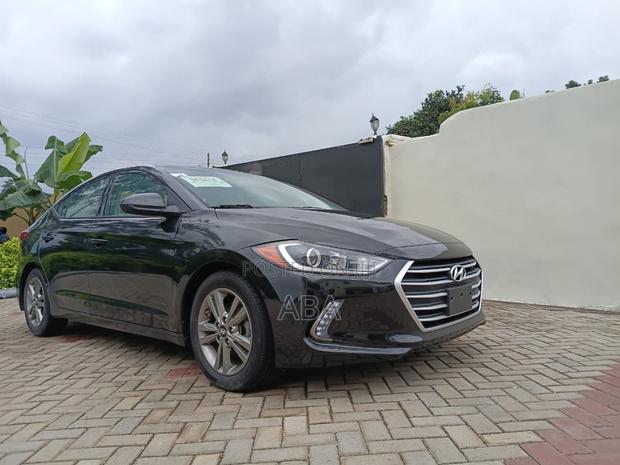 Hyundai Elantra 2018 Black