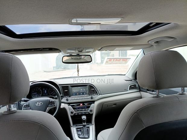 Hyundai Elantra 2018 Black
