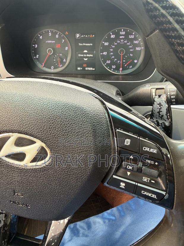 Hyundai Sonata Sport 2.0T 4dr Sedan (2.0L 4cyl Turbo 6A) 2015 Gray