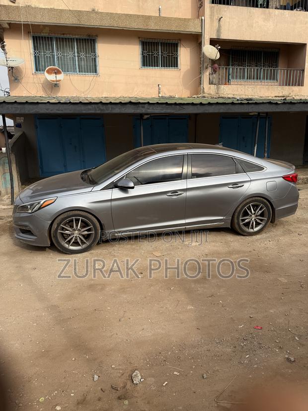Hyundai Sonata Sport 2.0T 4dr Sedan (2.0L 4cyl Turbo 6A) 2015 Gray