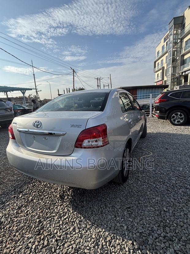 Toyota Yaris 2009 Silver