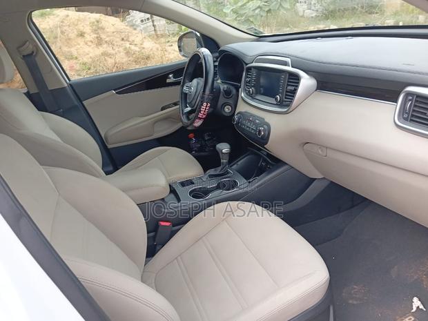 Kia Sorento 2019 White