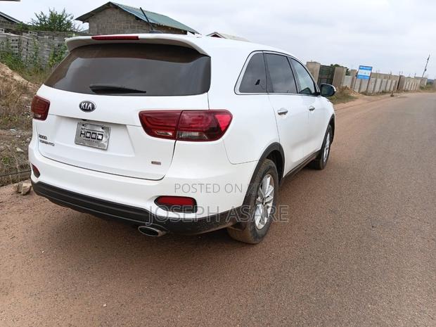 Kia Sorento 2019 White