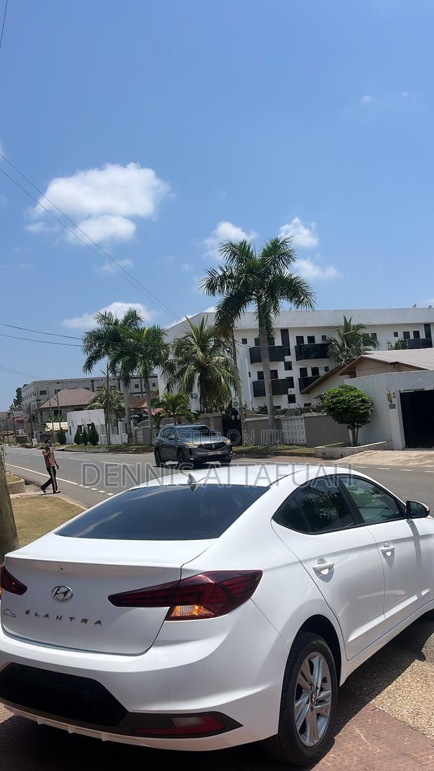 Hyundai Elantra SE 2019 White