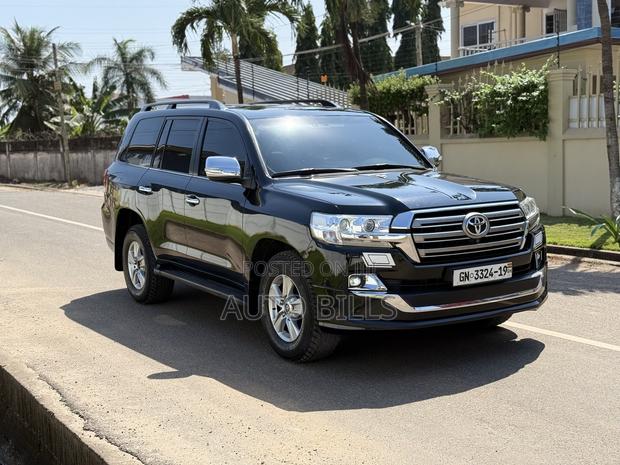 Toyota Land Cruiser 4.5 V8 TD 2019 Black
