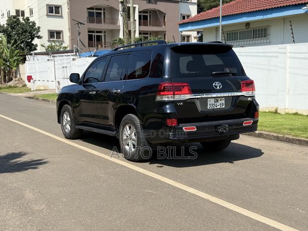 Toyota Land Cruiser 4.5 V8 TD 2019 Black