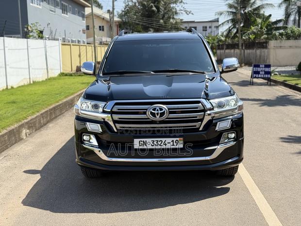 Toyota Land Cruiser 4.5 V8 TD 2019 Black
