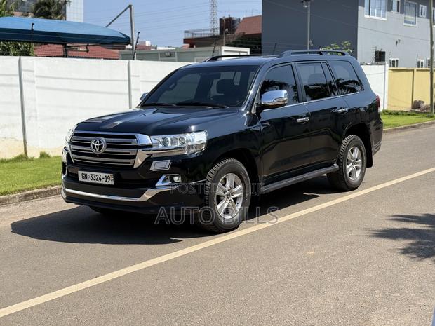 Toyota Land Cruiser 4.5 V8 TD 2019 Black
