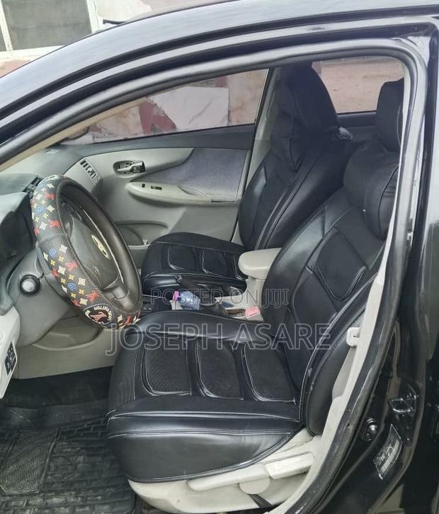 Toyota Corolla 2010 Black