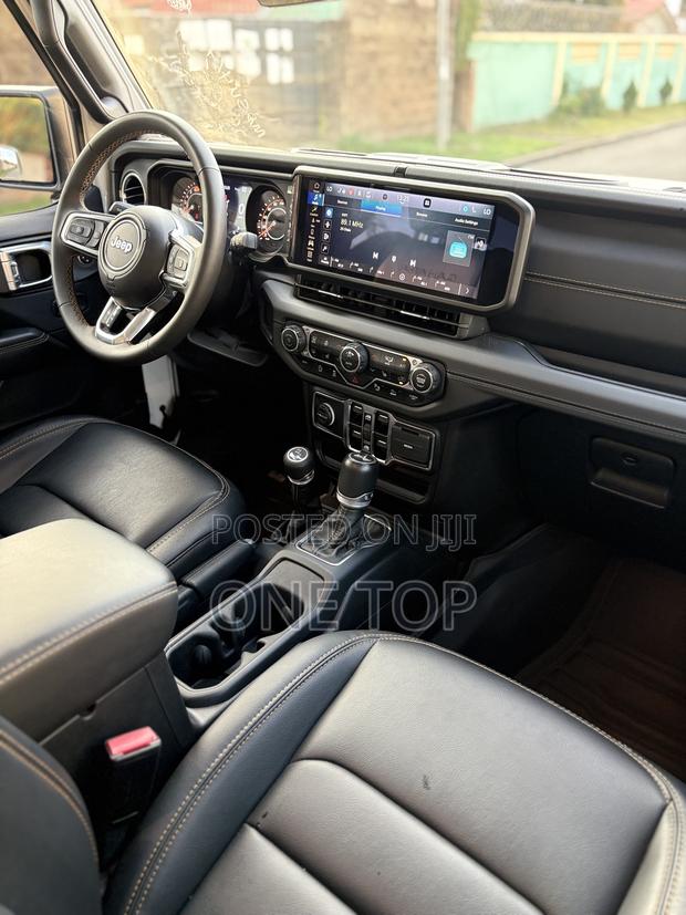 Jeep Wrangler Sahara 4 Door 4x4 2024 White