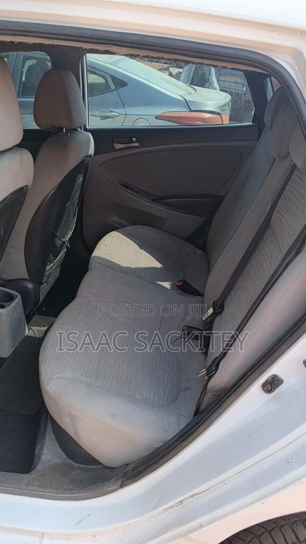 Hyundai Accent GS 4dr Hatchback (1.6L 4cyl 6A) 2015 White