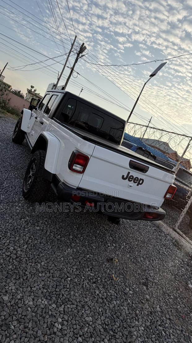 Jeep Wrangler 2023 White