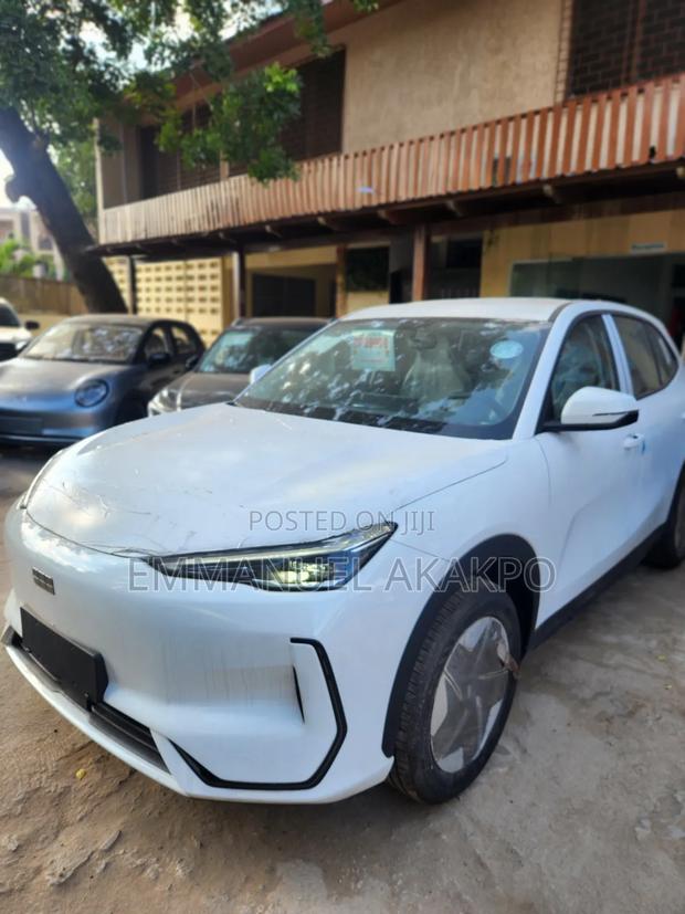 New Geely EX5 BEV 49 kWh FWD 2025 White