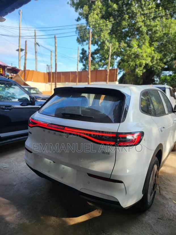 New Geely EX5 BEV 49 kWh FWD 2025 White