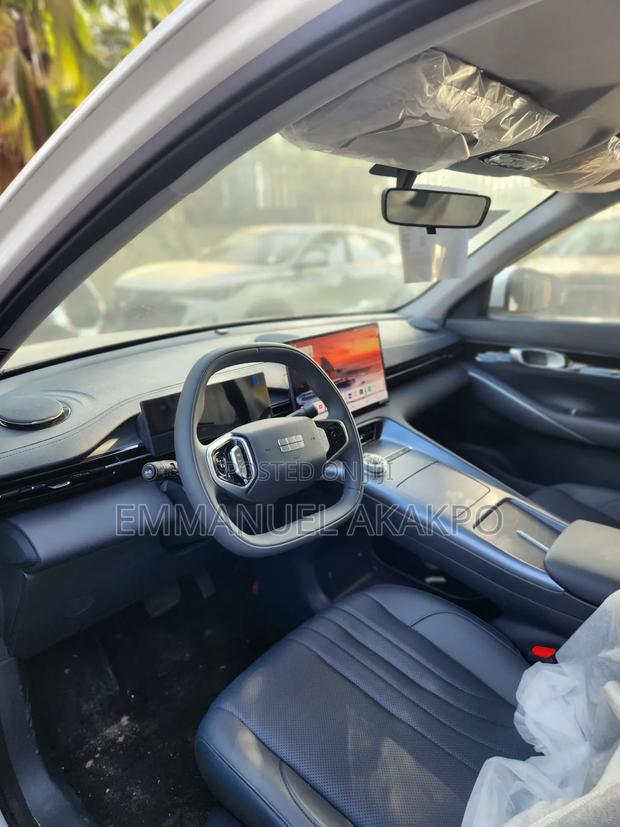 New Geely EX5 BEV 49 kWh FWD 2025 White