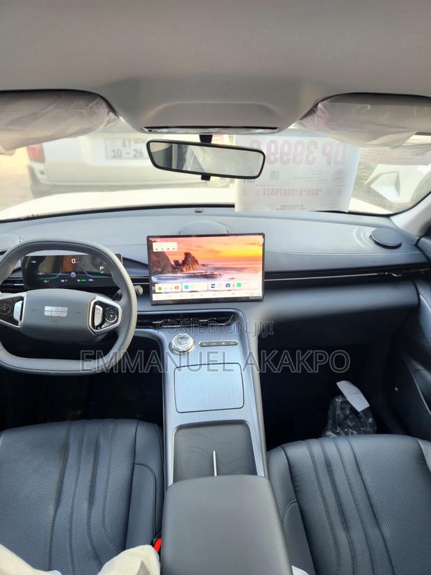 New Geely EX5 BEV 49 kWh FWD 2025 White