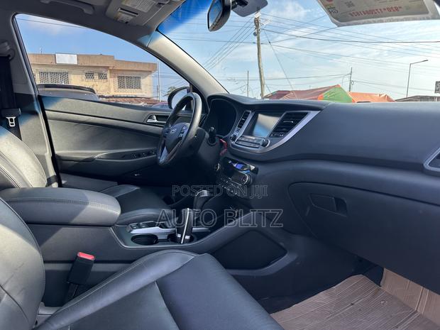 Hyundai Tucson 2017 Brown