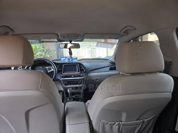 Hyundai Sonata SE 2019 Blue