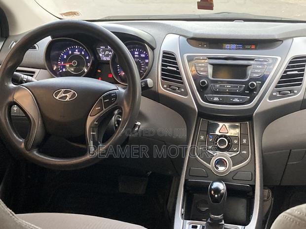 Hyundai Elantra SE Sedan FWD (1.8L 4cyl 6A) 2016 Silver